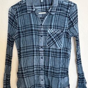 Lucky Brand Navy and Light Blue Plaid patterned button down shirt women’s size S